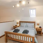 بيت للعطل Chestnut Barn *