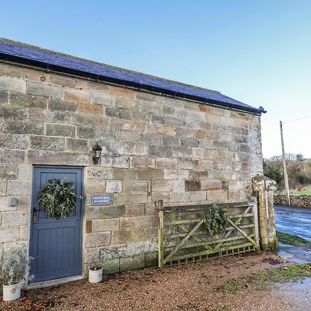 Chestnut Barn بيت للعطل ويتبي